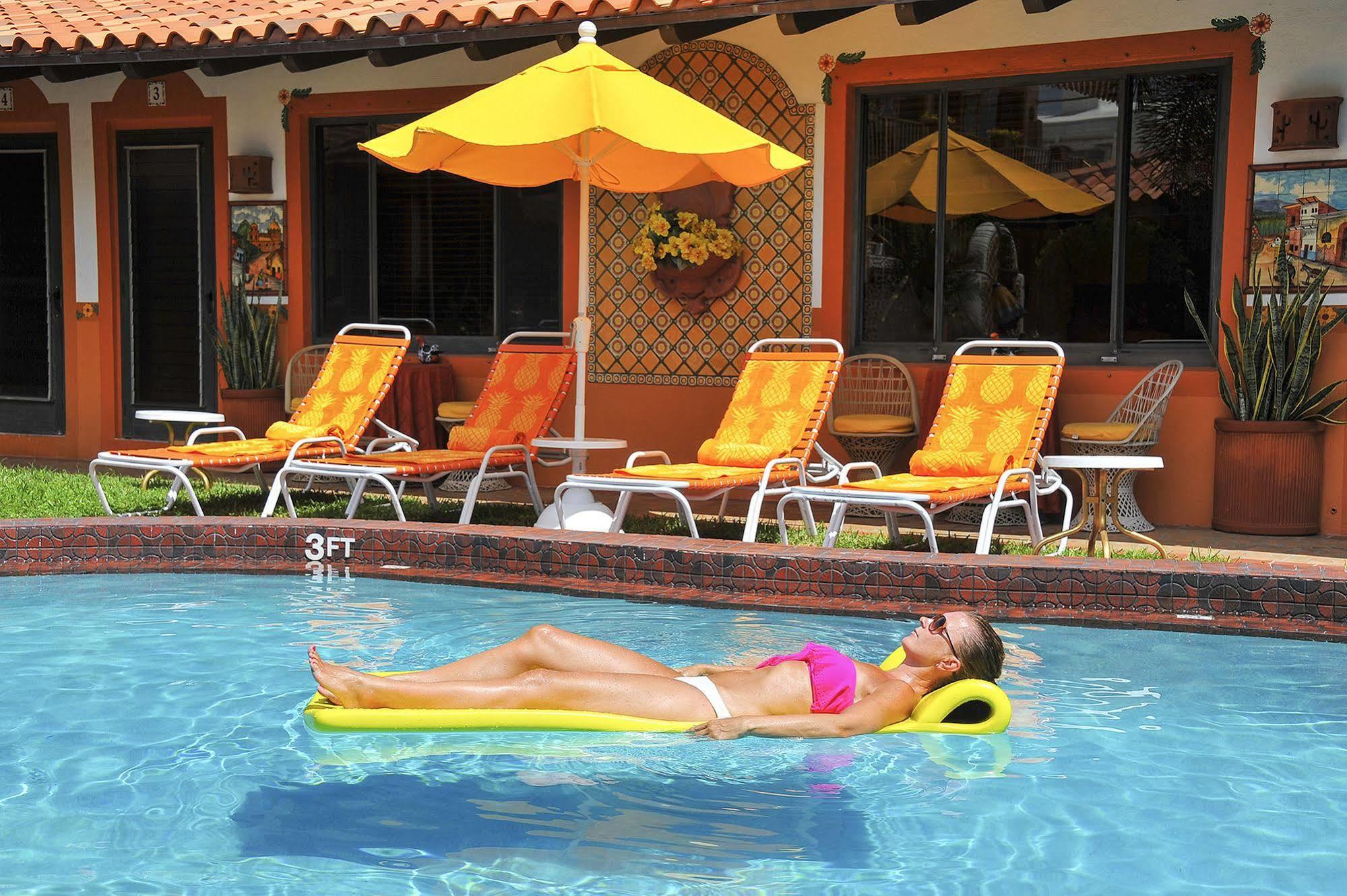 Blue Seas Courtyard Hotel Lauderdale-by-the-Sea Ngoại thất bức ảnh